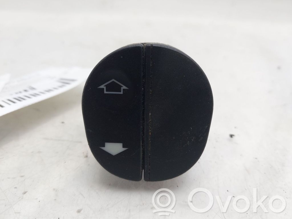 Ford Fiesta Electric window control switch 