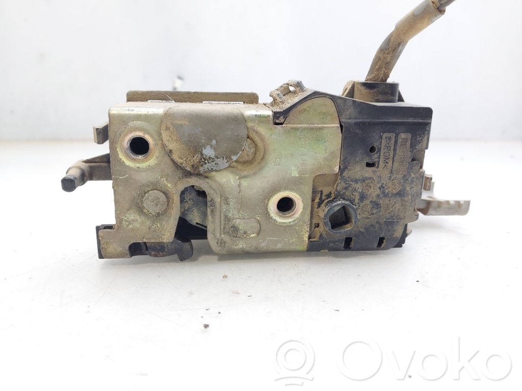 Citroen C4 I Takaoven lukko 
