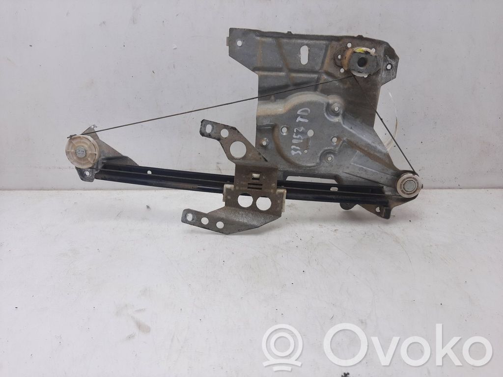 Regulador manual de la ventanilla trasera   8D0839400A