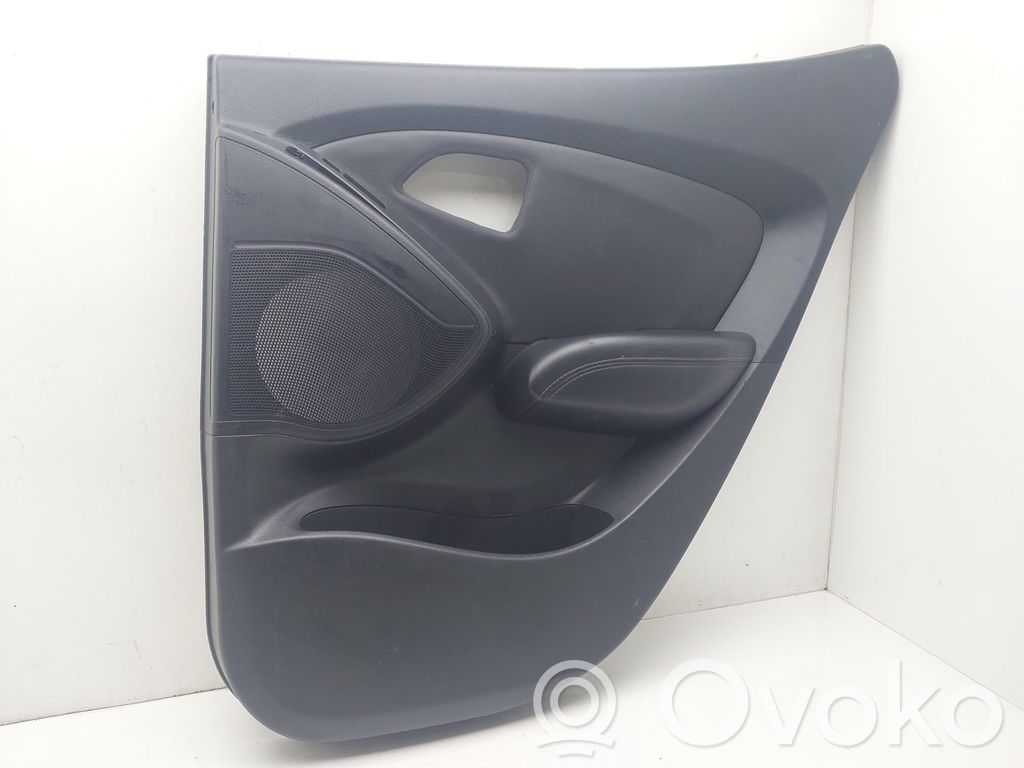Hyundai ix35 Boczki / Poszycie drzwi tylnych 