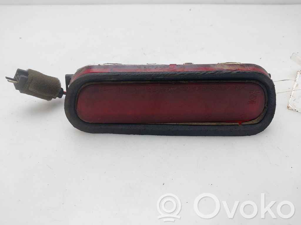 KIA Sorento Third/center stoplight 