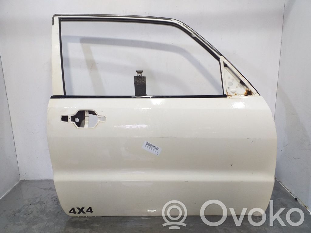 Mitsubishi Montero Puerta delantera 
