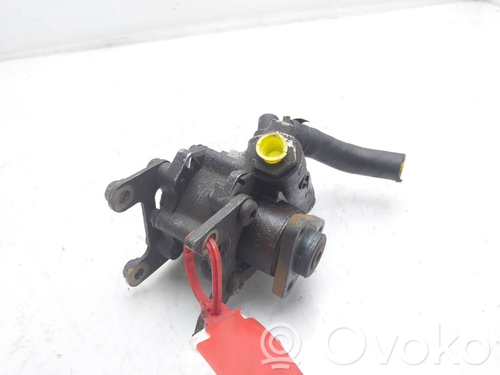 BMW 3 E36 Power steering pump 