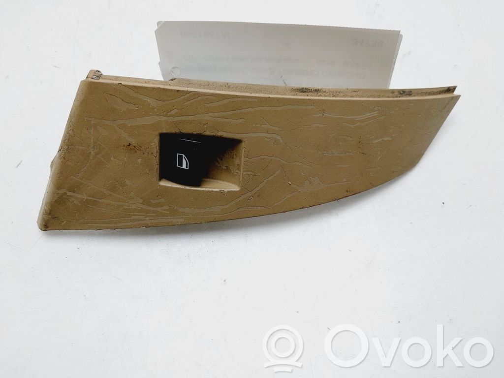 Electric window control switch   6951967AI