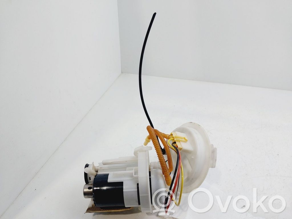 Audi A4 S4 B9 Pompe à carburant 
