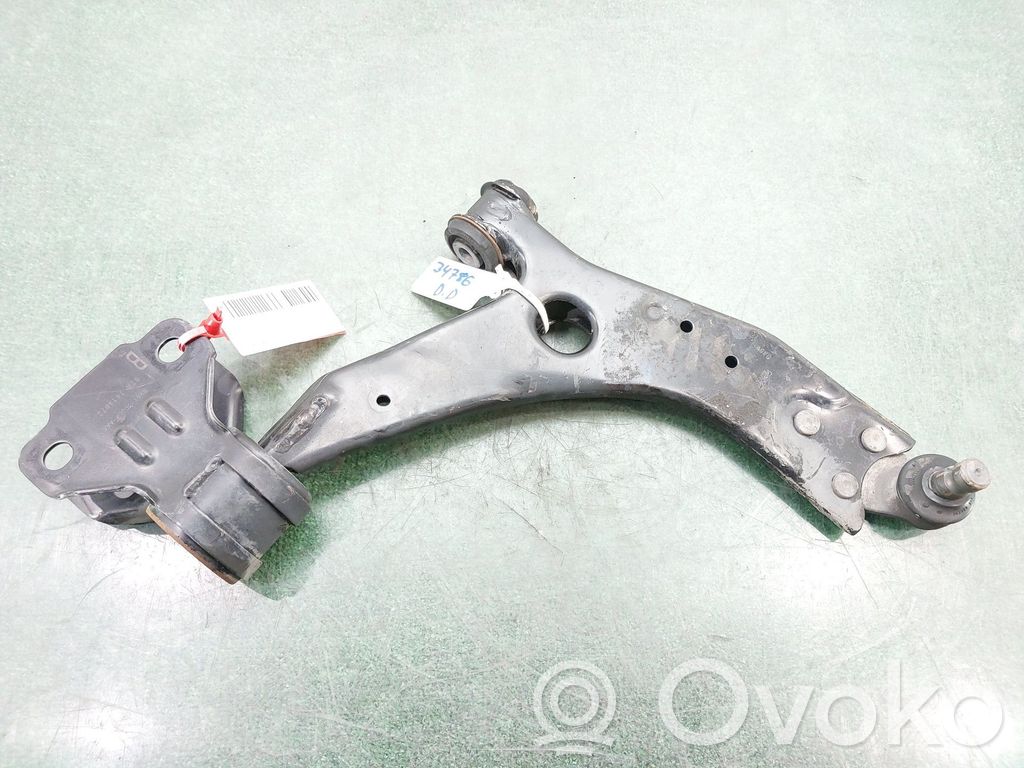 Ford Focus Braccio di controllo sospensione anteriore 