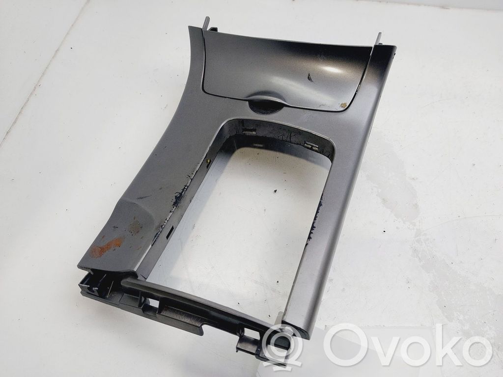 Cenicero del coche   GJ6A2012