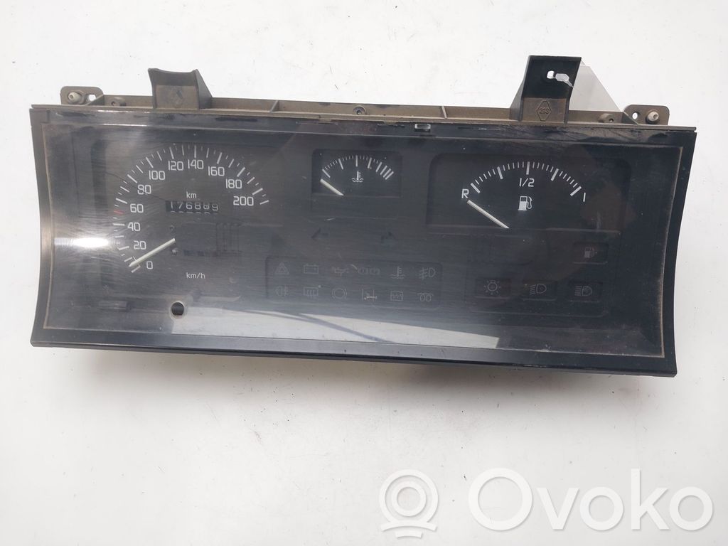 Renault 19 Speedometer (instrument cluster) 