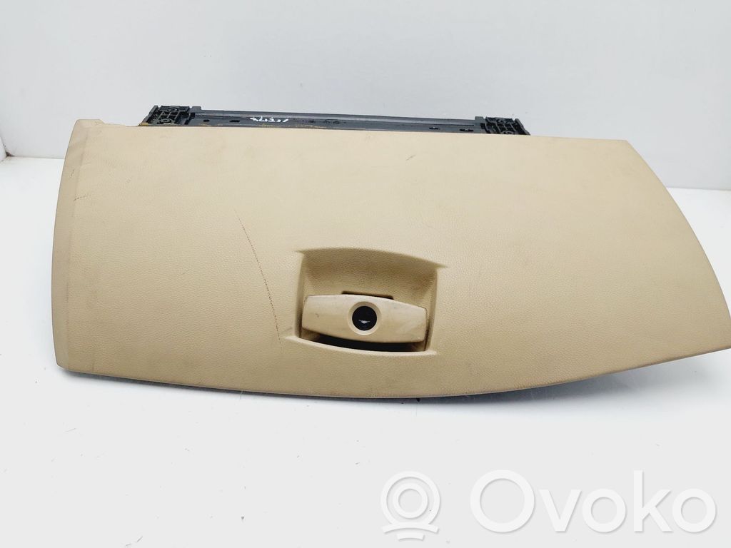 BMW 5 E60 E61 Glove box 