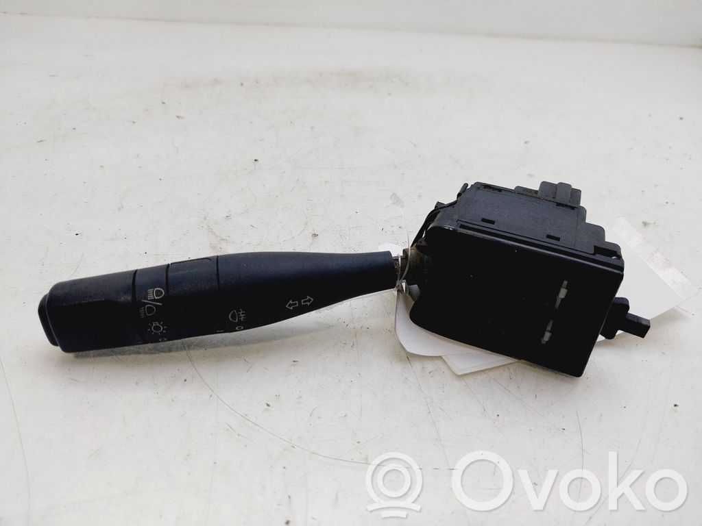 Peugeot 106 Interruptor de luz 