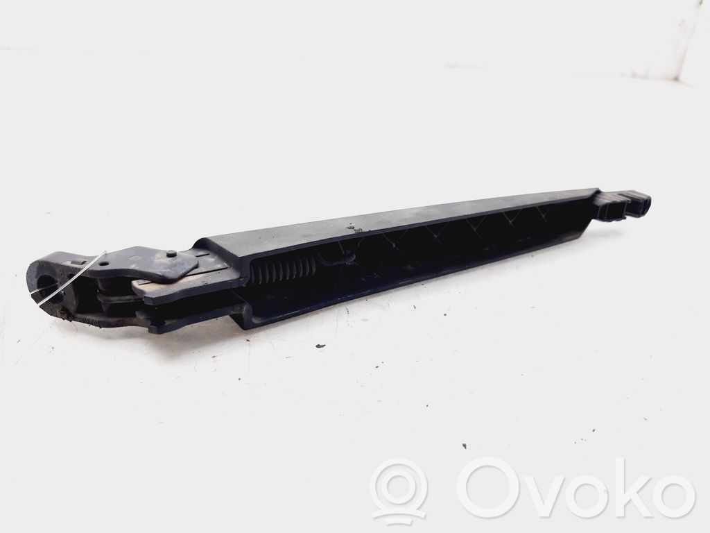 Opel Corsa E Rear wiper blade arm 