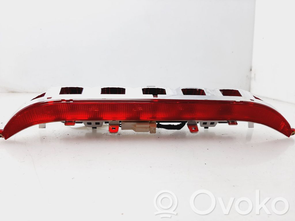 Chevrolet Epica Kolmas/lisäjarruvalo 