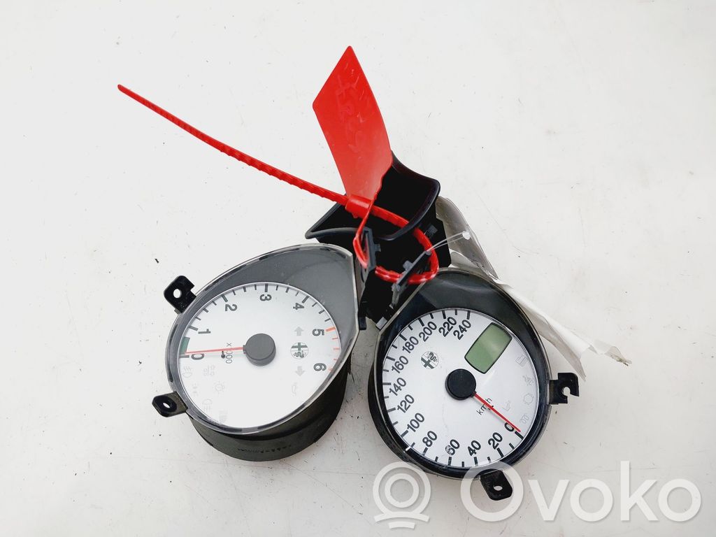 Alfa Romeo 156 Speedometer (instrument cluster) 