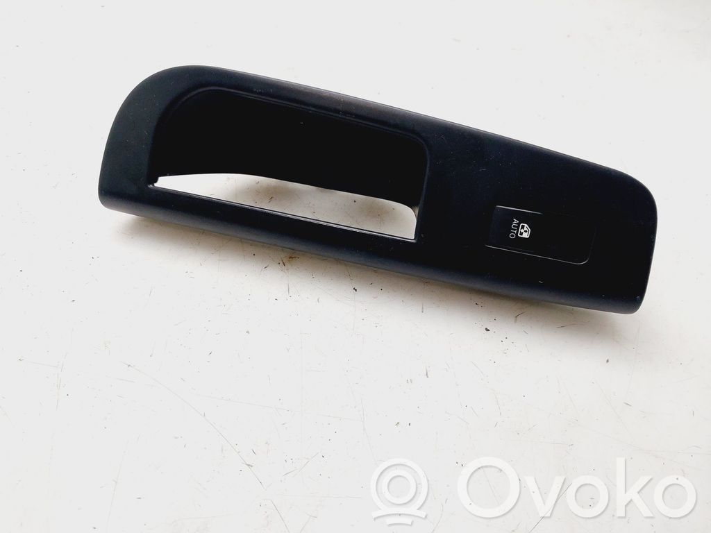 KIA Ceed Elektrisko logu slēdzis 