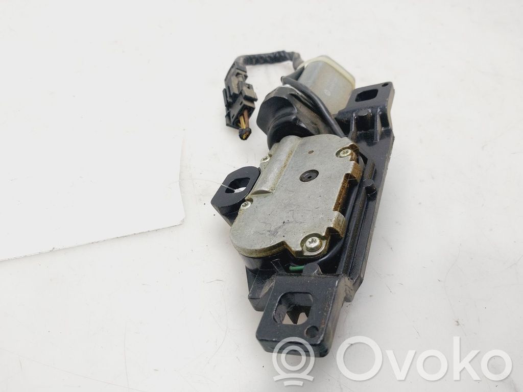 BMW 7 E65 E66 Serrure verrouillage de coffre/hayon