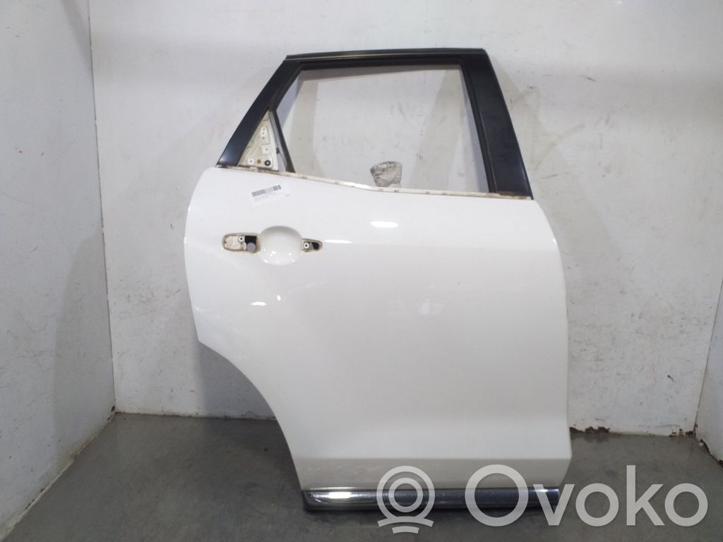 Mazda CX-7 Aizmugurējās durvis 