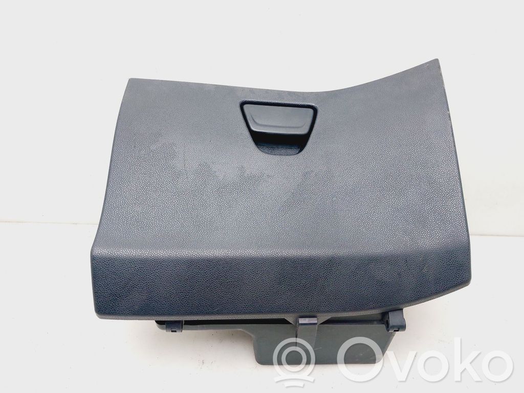 Guantera   8A61A06010AHW