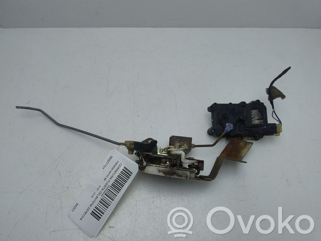 Daewoo Matiz Priekšpusē slēdzene 