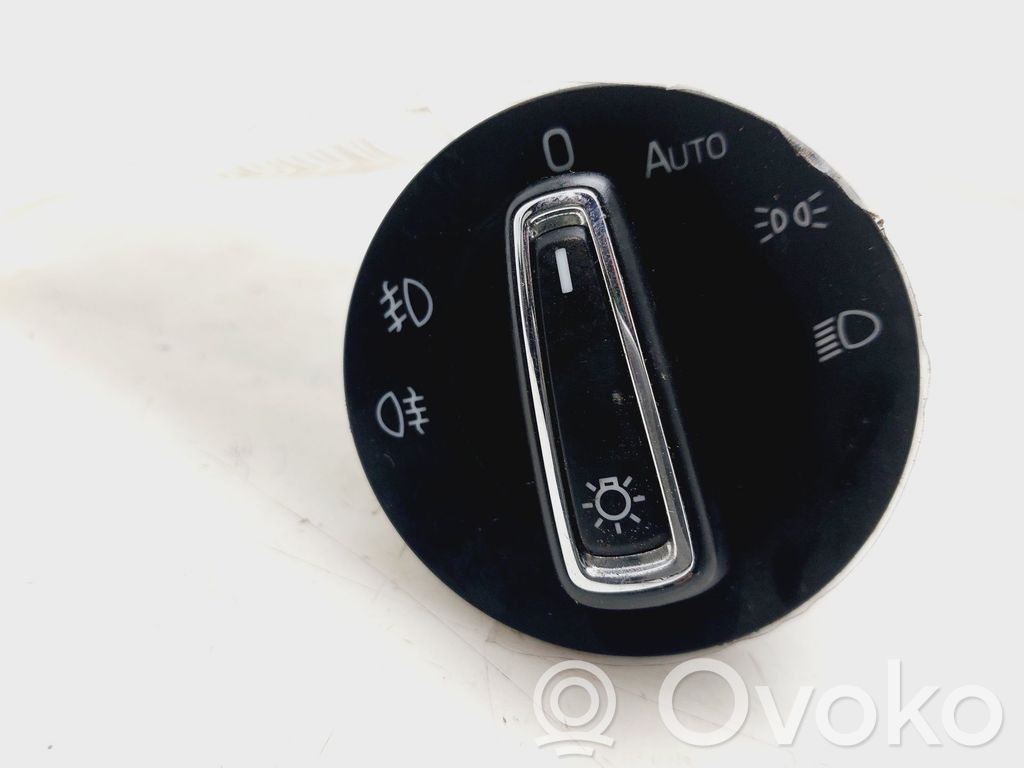 Skoda Rapid (NH) Interruptor de luz 