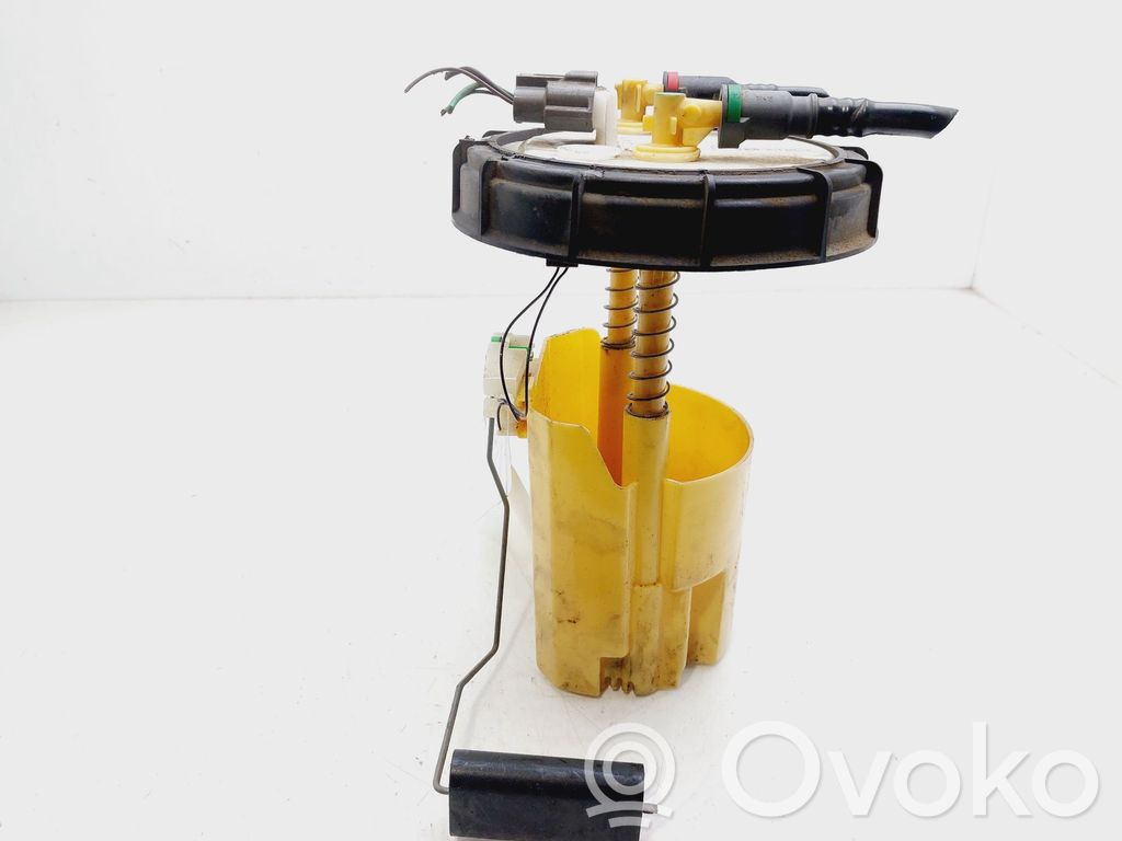 Renault Clio III Pompa carburante immersa