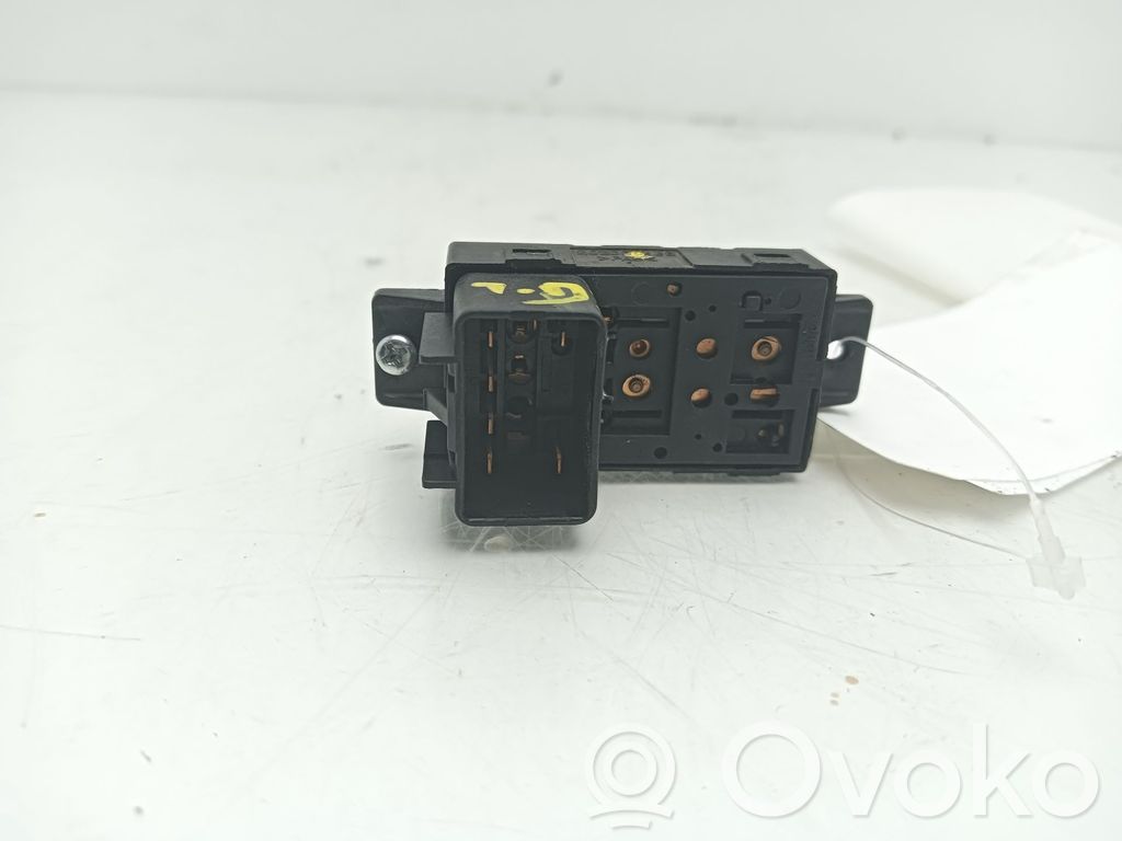 Opel Antara Electric window control switch 