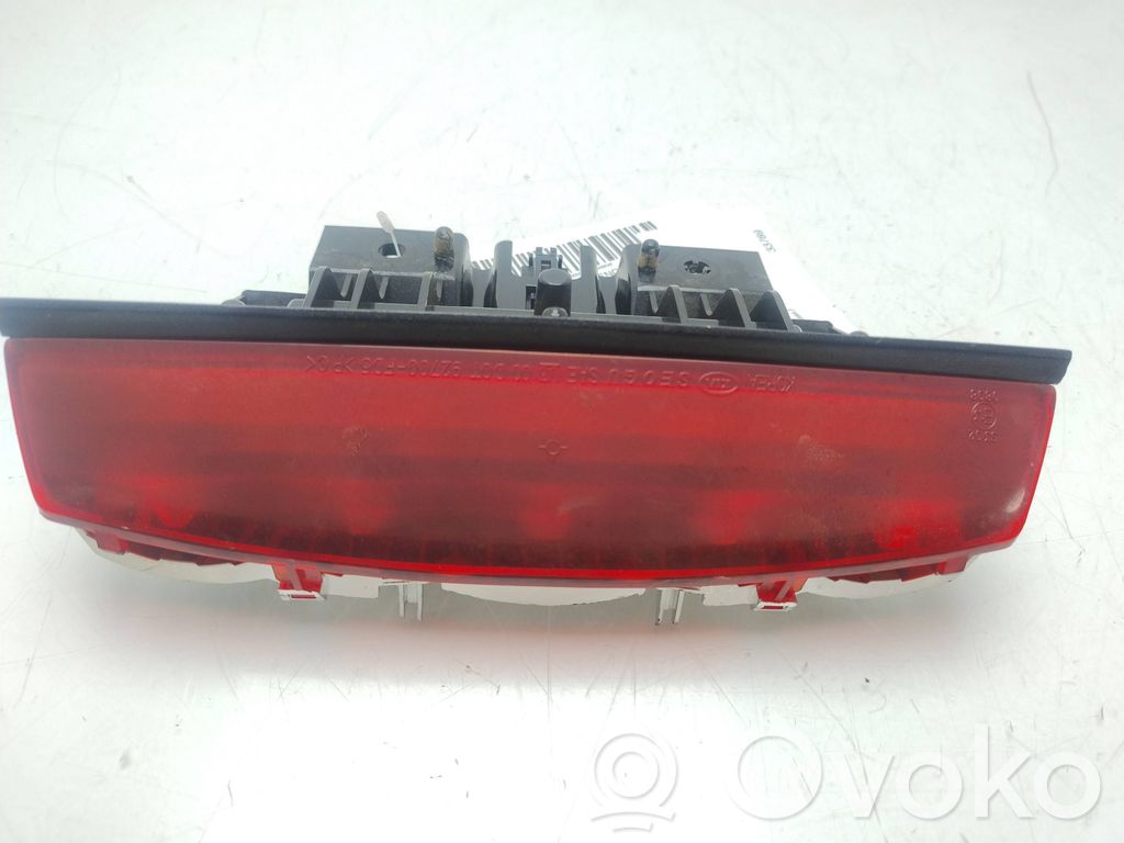 KIA Rio Third/center stoplight 