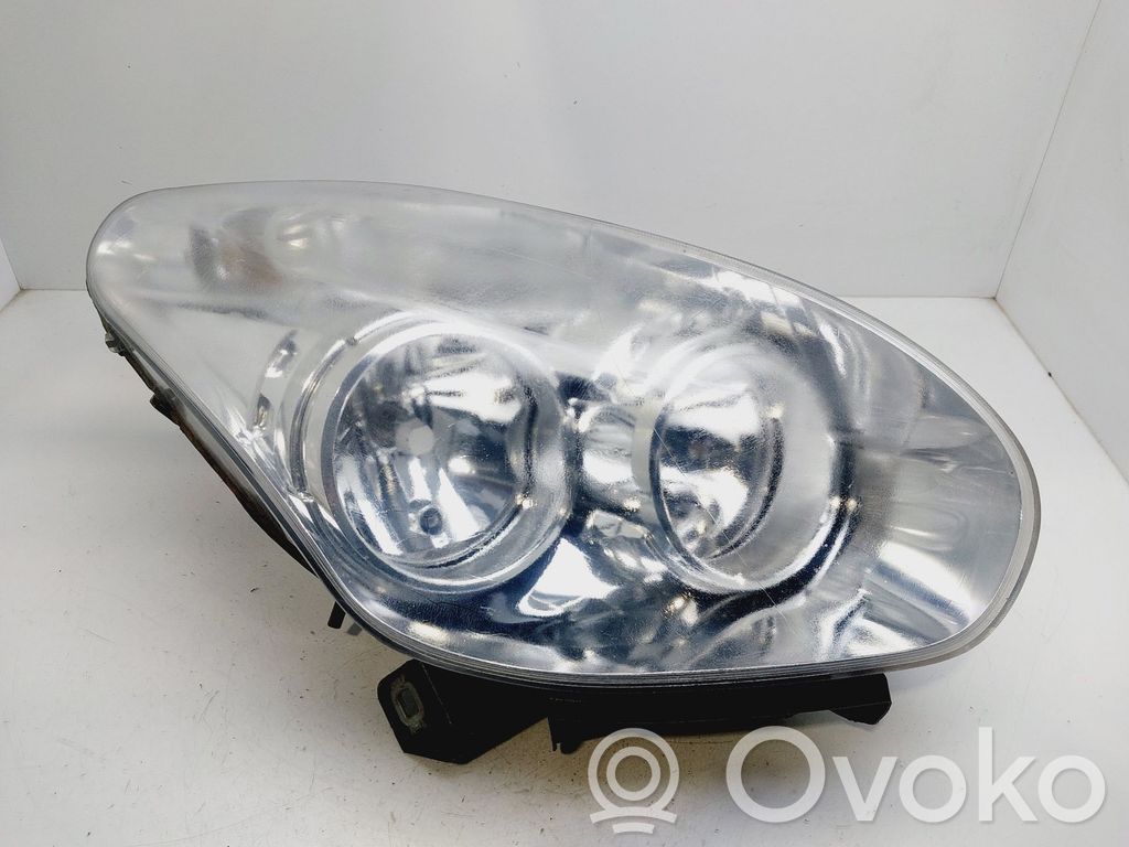 Opel Combo D Phare frontale 