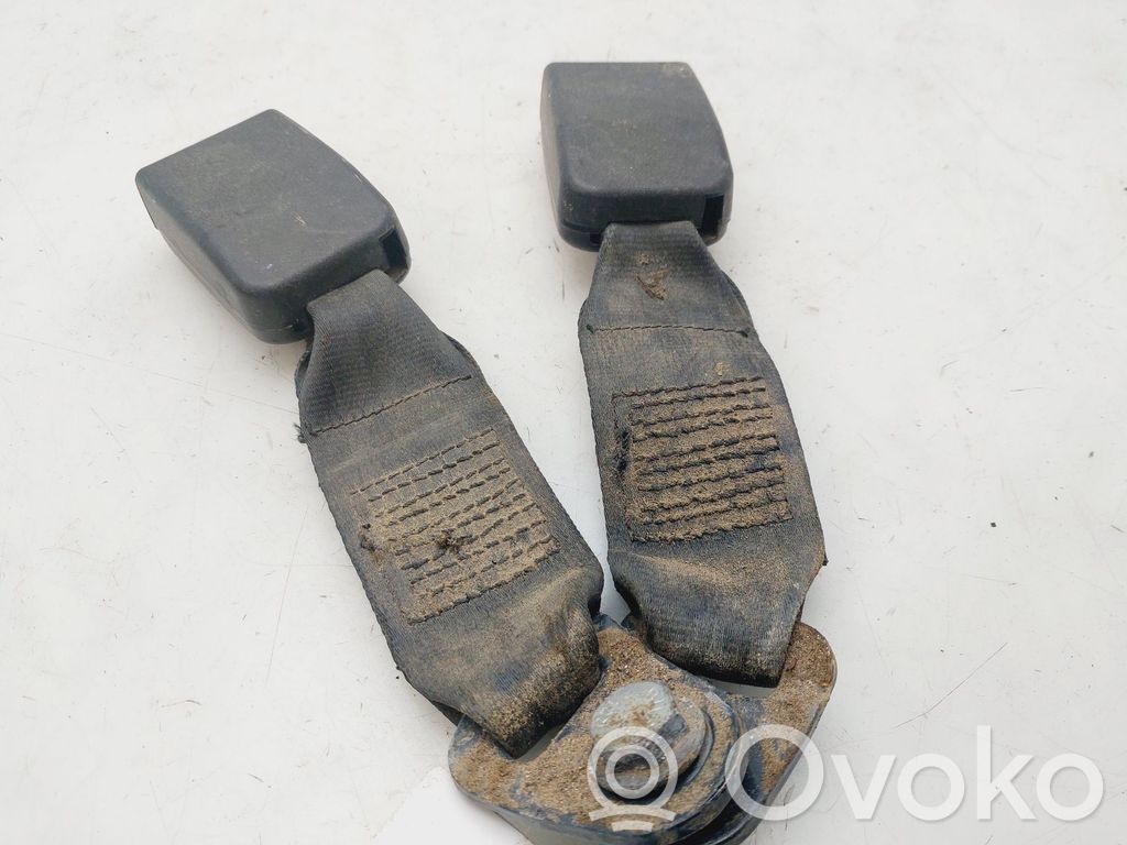 Dacia Duster Klamra środkowego pasa bezpieczeństwa fotela tylnego 