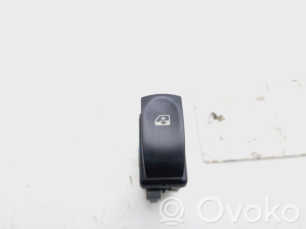 Renault Clio III Interrupteur commade lève-vitre 