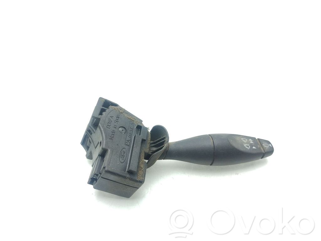 Pyyhkijän vipu   YC1T17A553AC