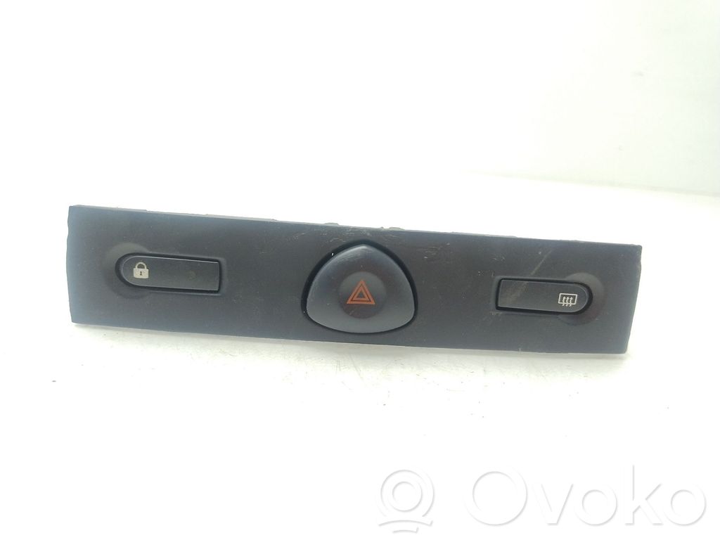 Renault Clio II Botón interruptor de luz de peligro 