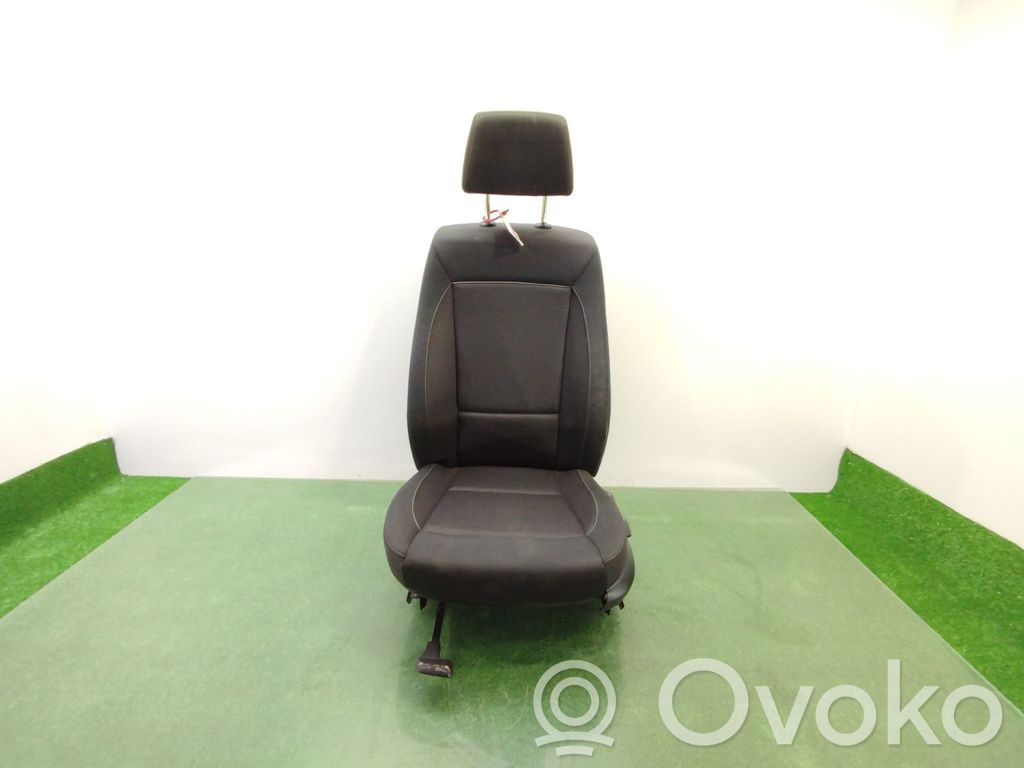 BMW 1 E81 E87 Kuljettajan istuin 