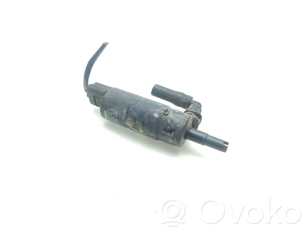 BMW X3 E83 Windscreen/windshield washer pump 