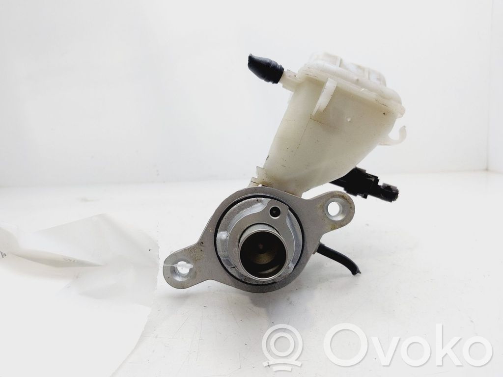 Opel Corsa E Pääjarrusylinteri 