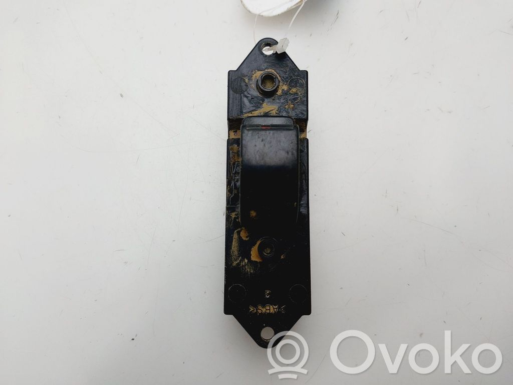 Mitsubishi L200 Electric window control switch 