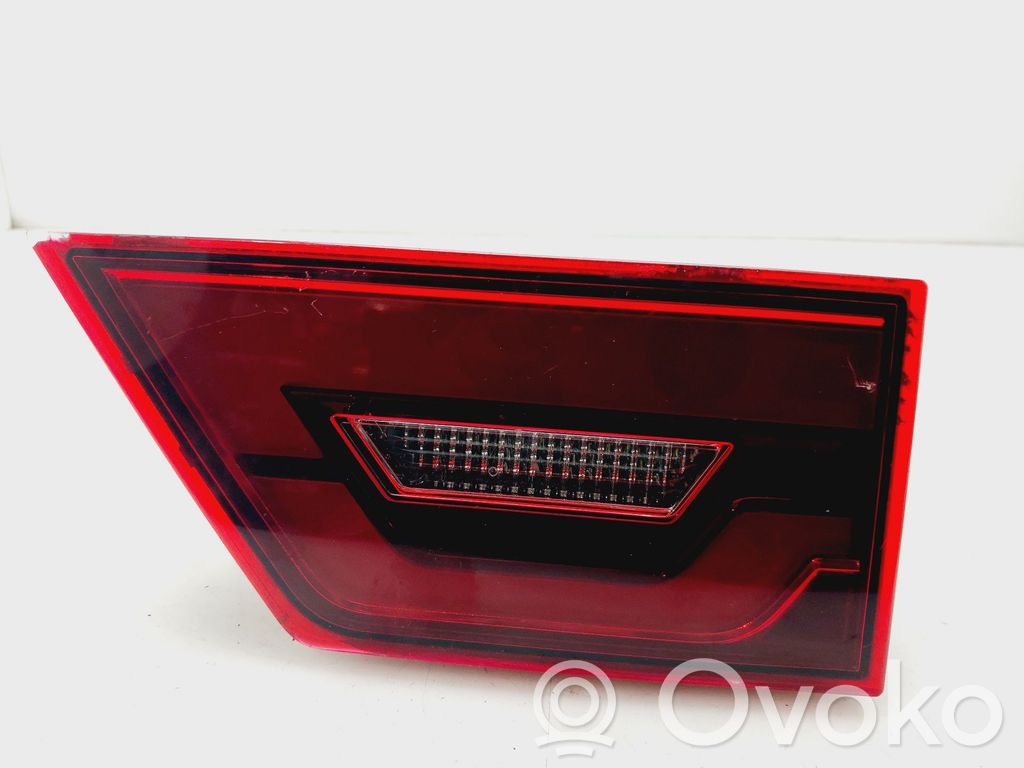 Jaguar E-Pace Lampy tylnej klapy bagażnika 
