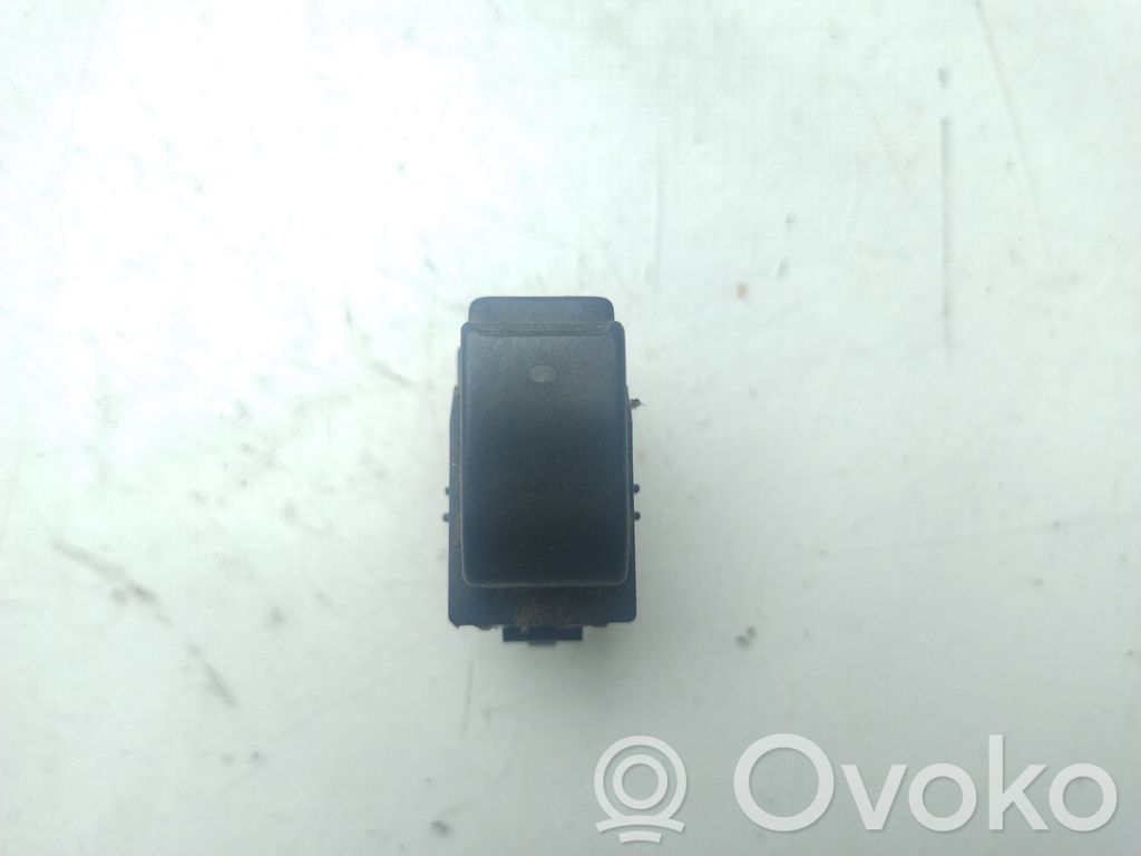 Toyota Corolla E110 Interruptor del elevalunas eléctrico 