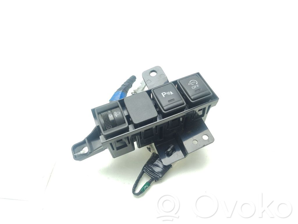 Autres unités de commande / modules   240184CC0A