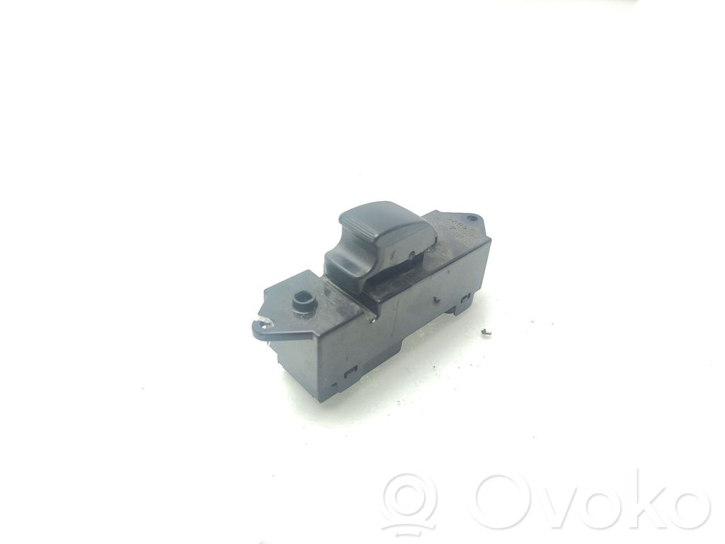 Interrupteur commade lève-vitre   8608A182