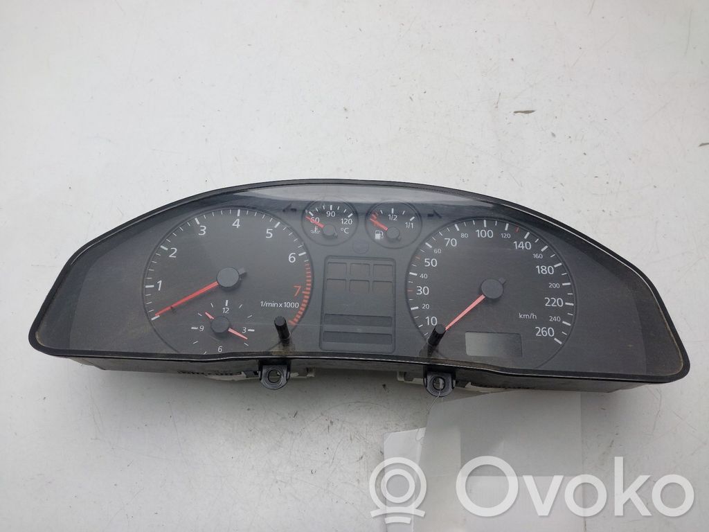 Audi A4 S4 B5 8D Tachimetro (quadro strumenti)