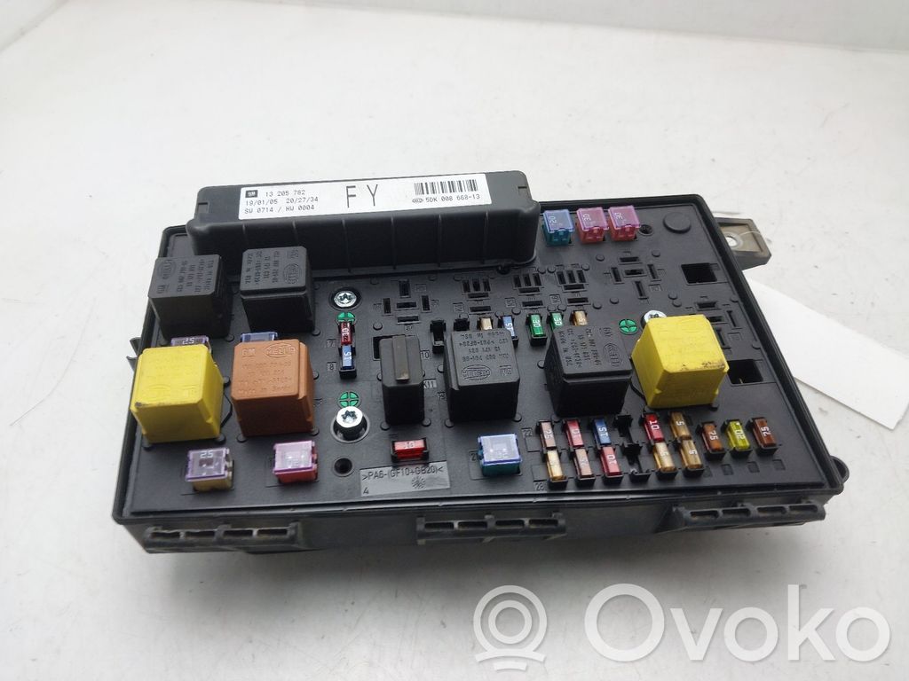 Opel Astra H Módulo de fusible 