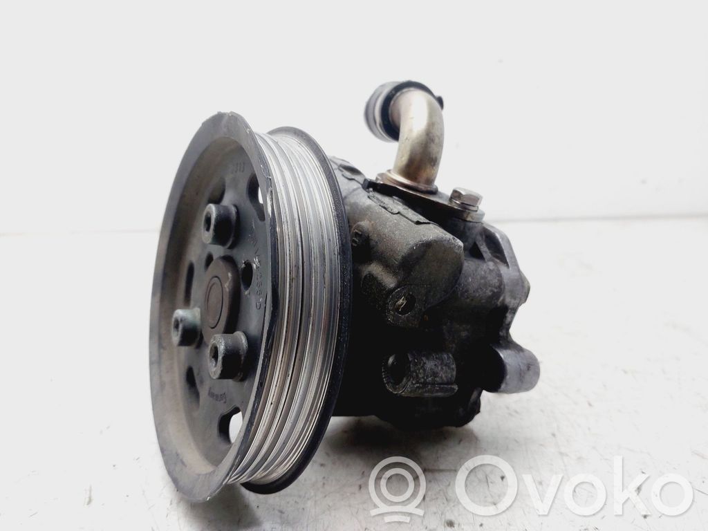 Volkswagen PASSAT B5.5 Ohjaustehostimen pumppu 