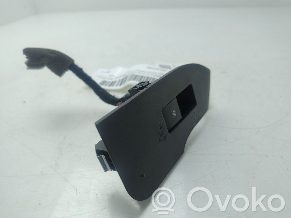 Chevrolet Captiva Electric window control switch 