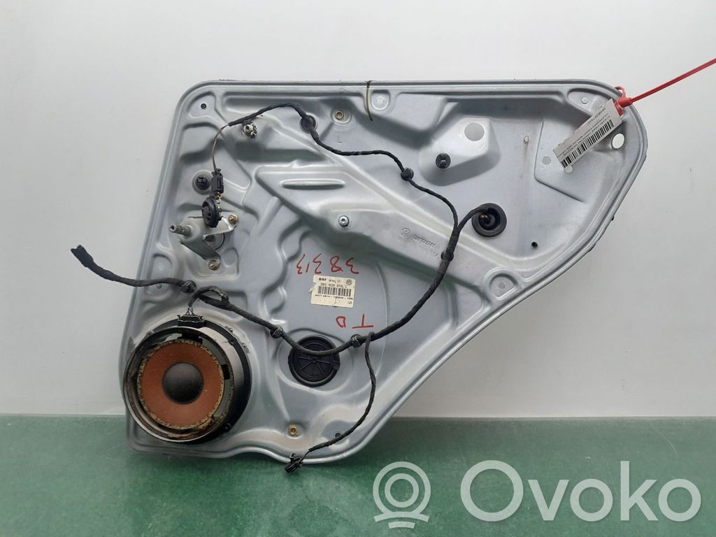 Volkswagen PASSAT B5.5 Regulador manual de la ventanilla trasera 