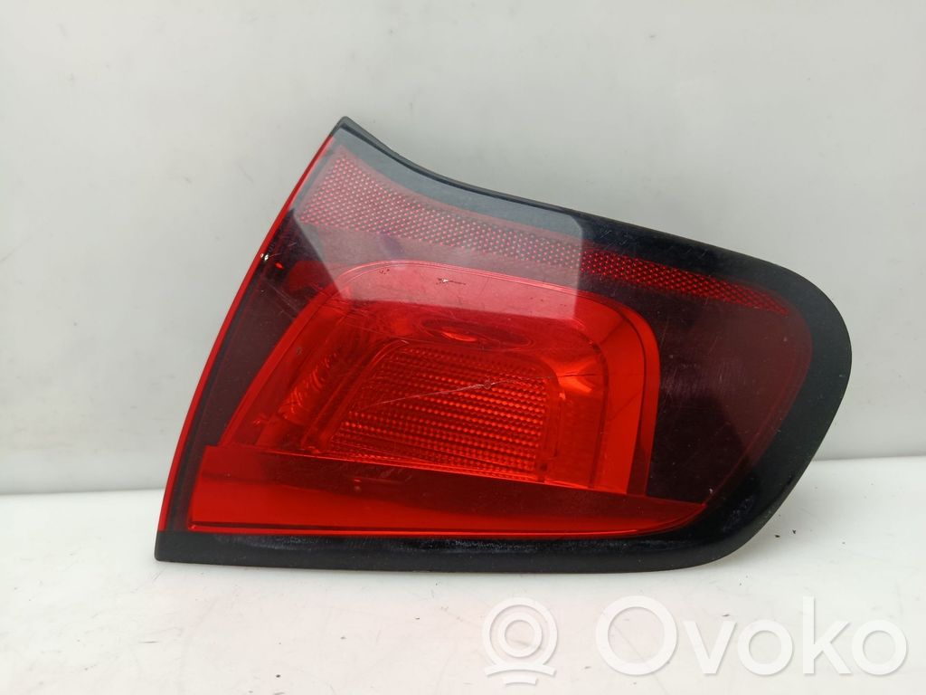 Citroen C3 Lampă spate în capacul portbagajului 