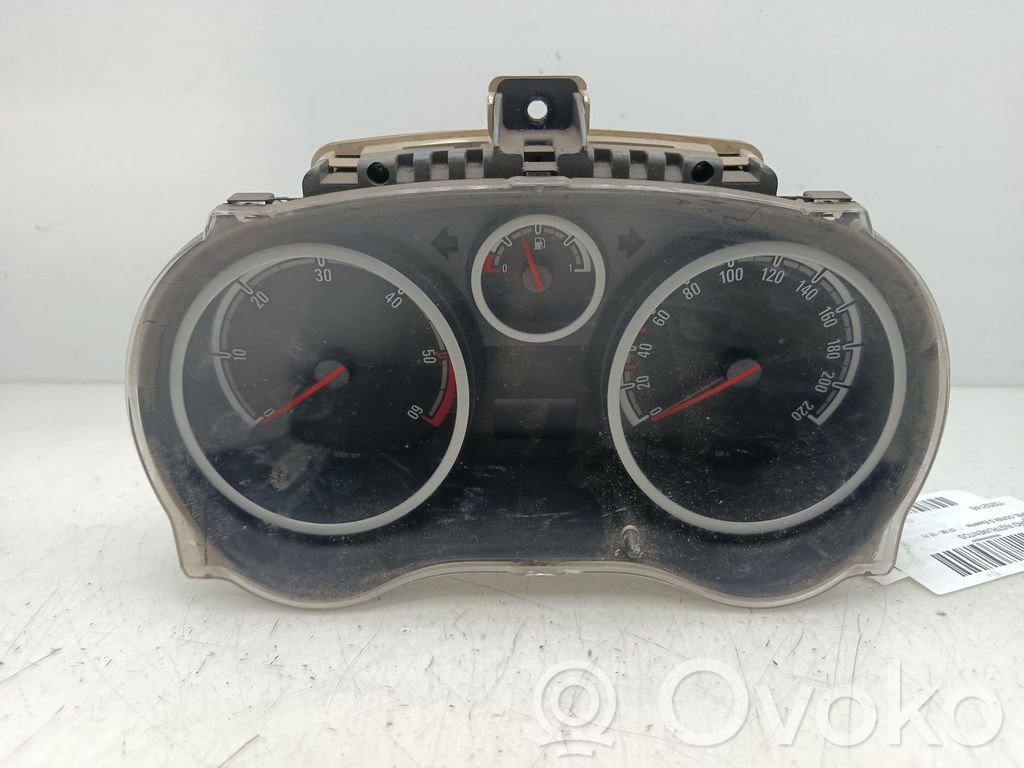 Opel Corsa D Geschwindigkeitsmesser Cockpit 