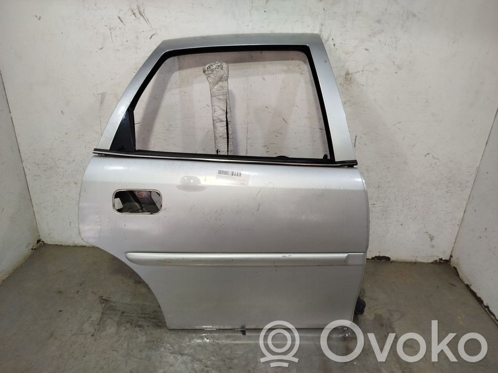 Opel Vectra B Puerta trasera 