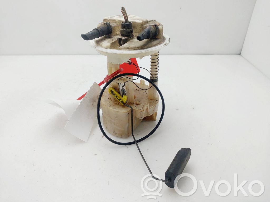 Renault Clio II Pompe à carburant 