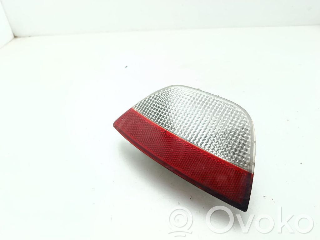 Ford Focus Luz del parachoques trasero 