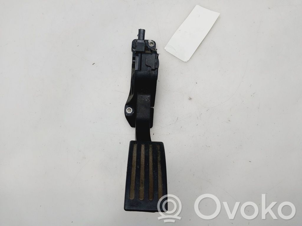 Volvo V40 Accelerator throttle pedal 